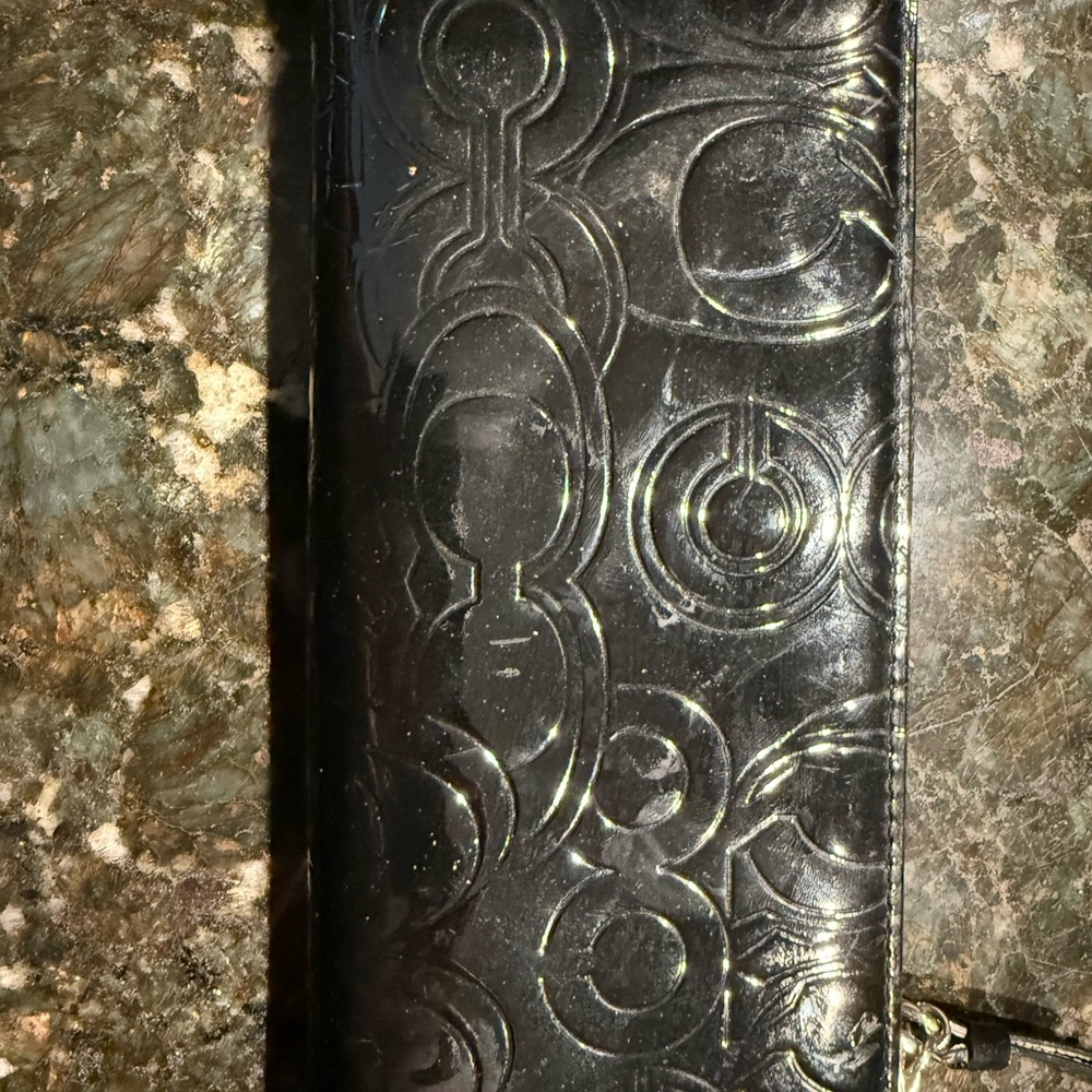 COACH POPPY EMBOSSED PATENT LEATHER SLIM ZIP WALLET BLACK RARE MINT S - Picture 3 of 8